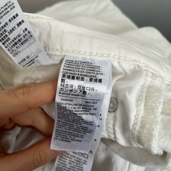 Levi’s Premium High Rise Ribcage Straight Leg Ankle Denim Jeans White US 26 - Picture 9 of 11